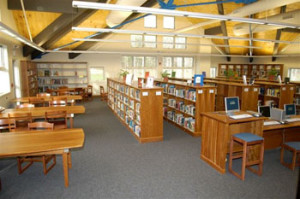 Falmouth_Academy_library