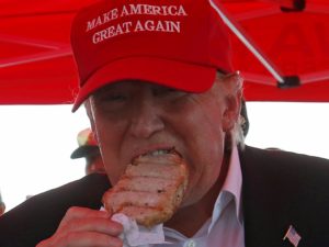 trump_eats_chicken