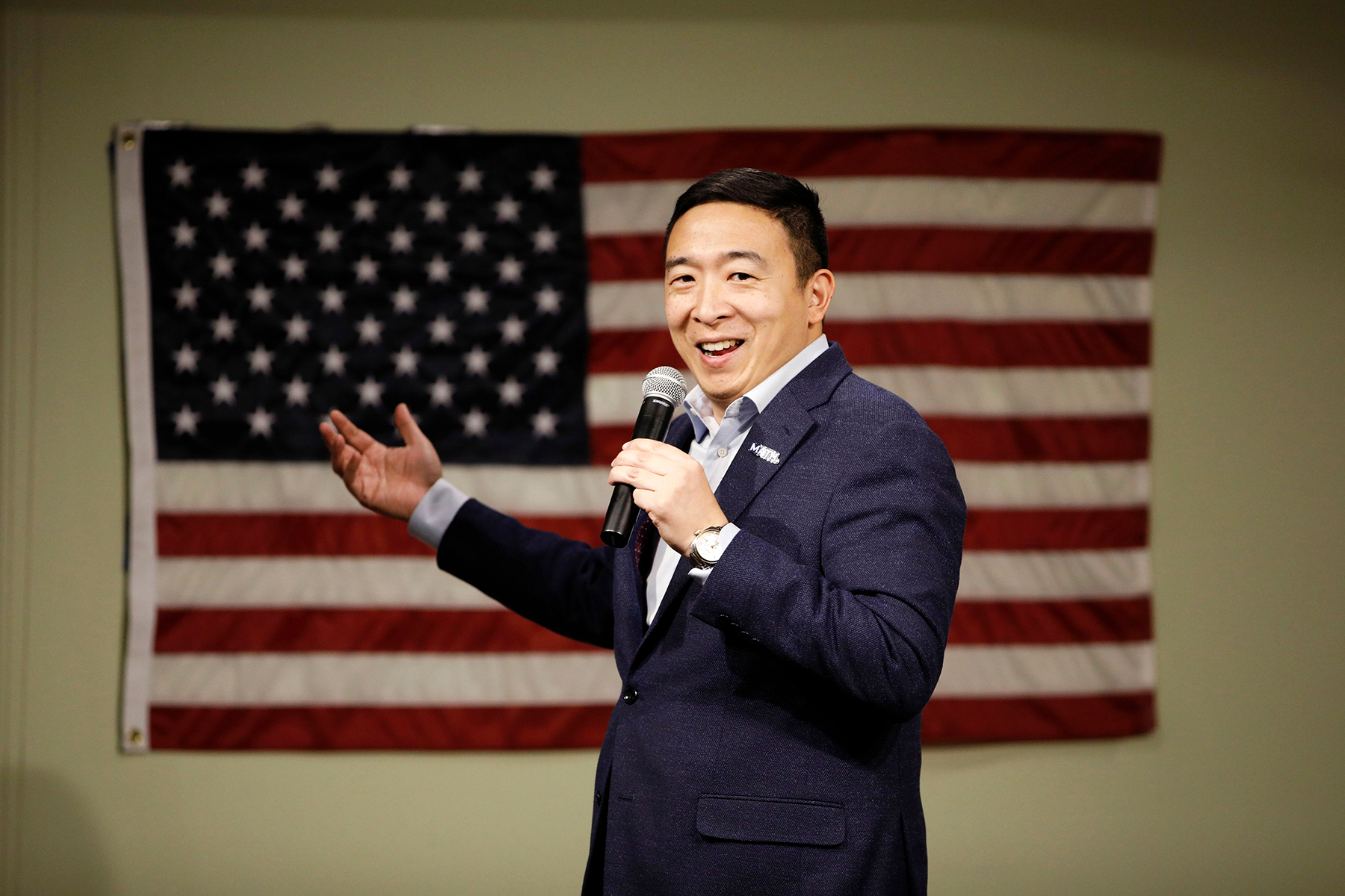 Mandatory Credit: Photo by John Locher/AP/Shutterstock (10532388f)
Democratic presidential candidate entrepreneur Andrew Yang speaks at the Charles H. MacNider Art Museum during a campaign event, in Mason City, Iowa
Election 2020 Andrew Yang, Mason City, USA - 21 Jan 2020